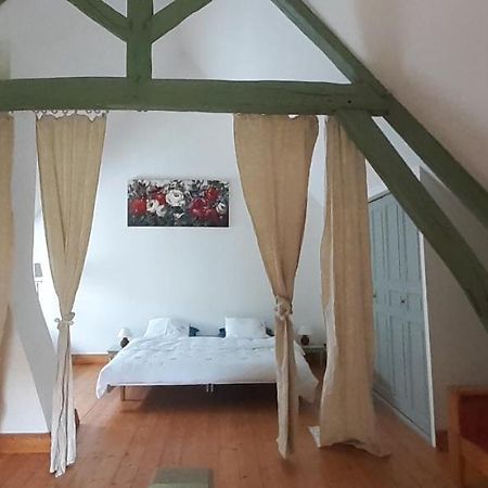 Готель La Maison D'Amis Du Moulin La Chapelle-Viel Екстер'єр фото